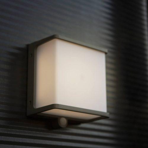 LED napelemes fali lámpa Doblo szenzorral